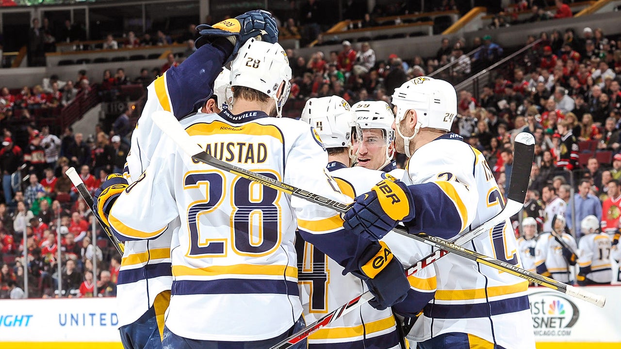 Predators edge Blackhawks for third straight victory
